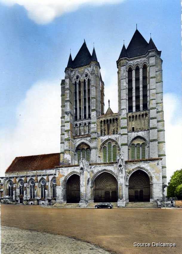 60 Noyon La Cathedrale.jpg